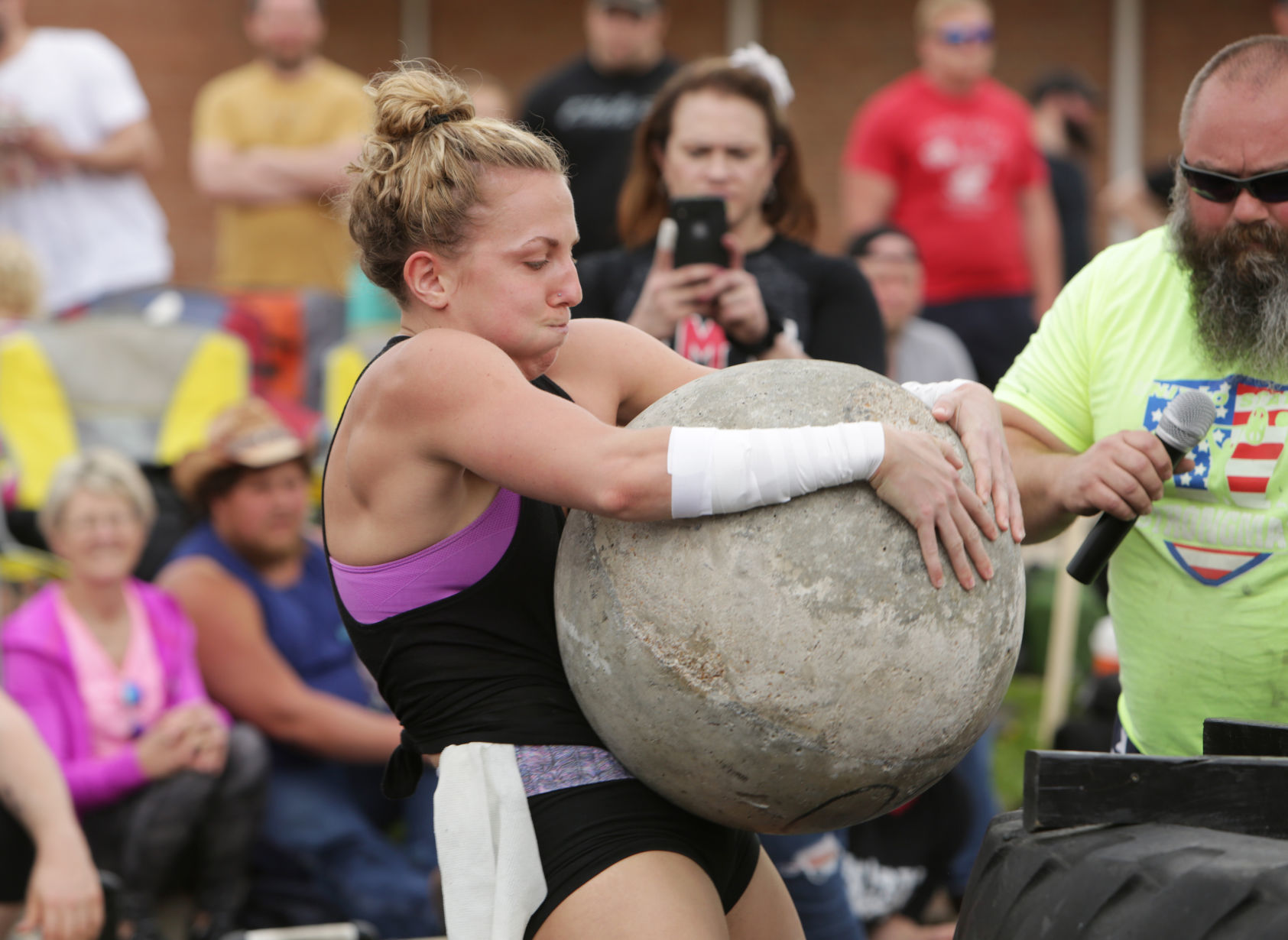 Strongman -- Jeannette
